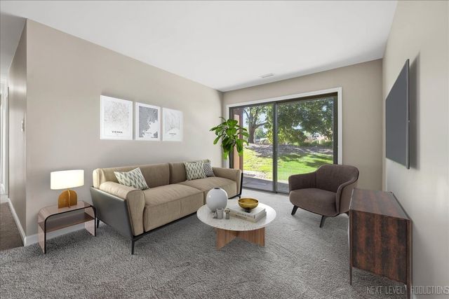 1654 Dover Court A, Wheaton, IL 60189