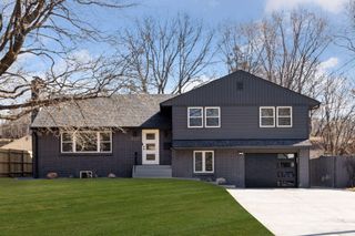 1022 Fairview Avenue S, Saint Paul, MN 55116