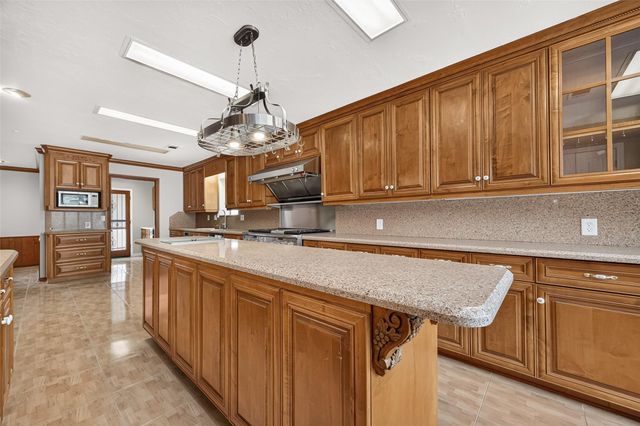 16806 Deep Pines Drive, Spring, TX 77379
