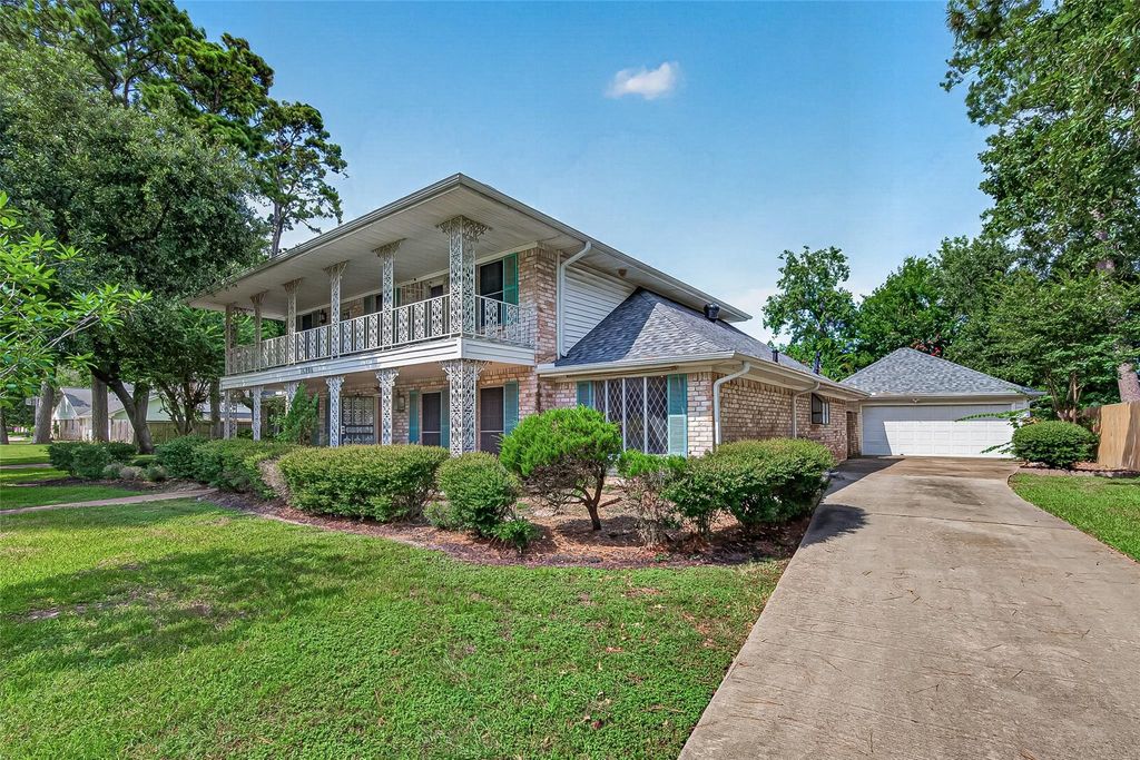 16806 Deep Pines Drive, Spring, TX 77379