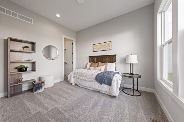 16933 W 172nd Terrace, Olathe, KS 66062