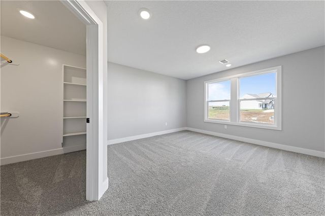 16933 W 172nd Terrace, Olathe, KS 66062