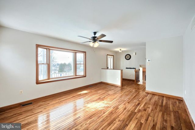 13525 CENTER RD, Stewartstown, PA 17363