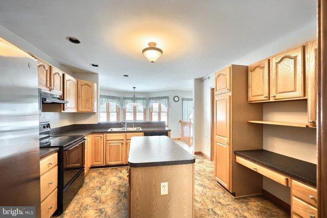 13525 CENTER RD, Stewartstown, PA 17363