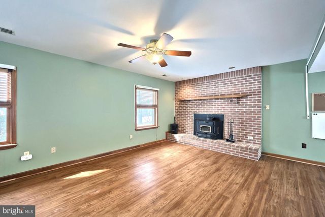 13525 CENTER RD, Stewartstown, PA 17363