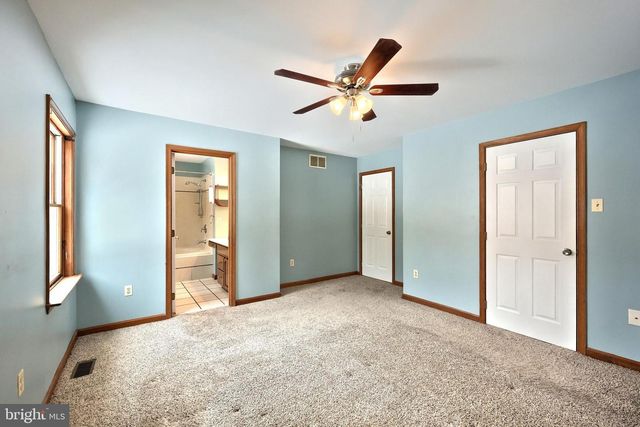 13525 CENTER RD, Stewartstown, PA 17363