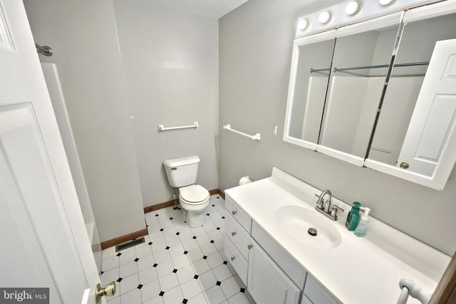 13525 CENTER RD, Stewartstown, PA 17363