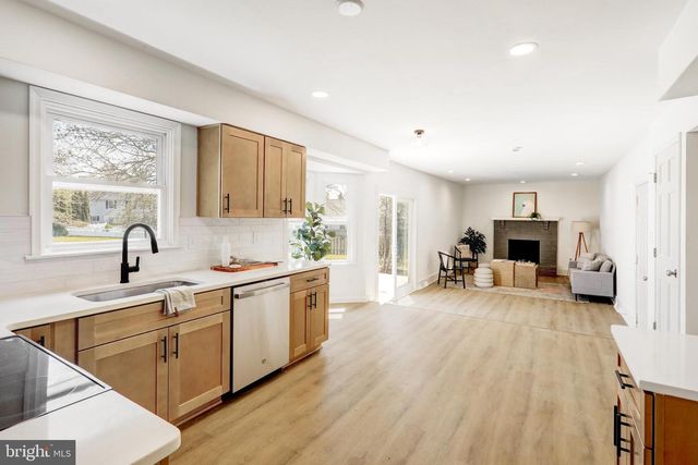 404 CLEMENS DR, Dillsburg, PA 17019