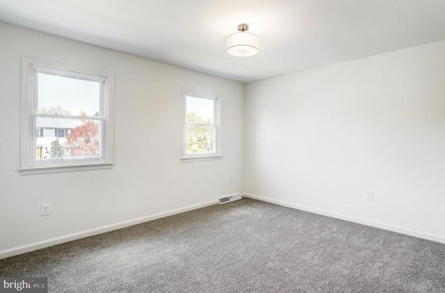 404 CLEMENS DR, Dillsburg, PA 17019
