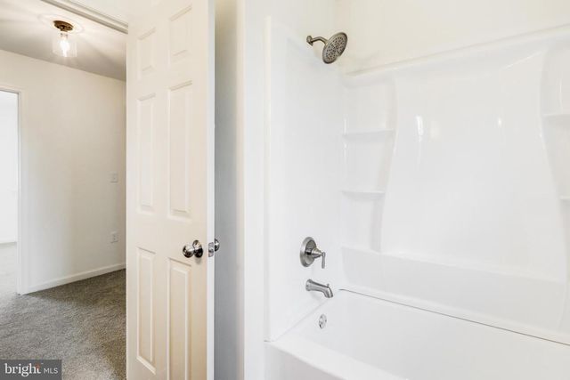 404 CLEMENS DR, Dillsburg, PA 17019