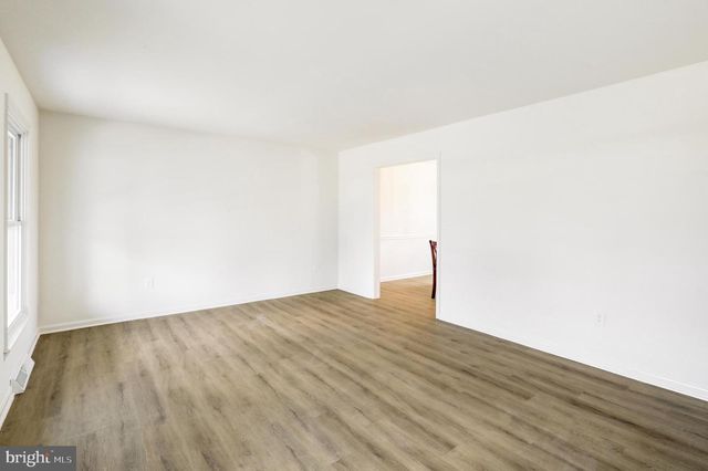 404 CLEMENS DR, Dillsburg, PA 17019