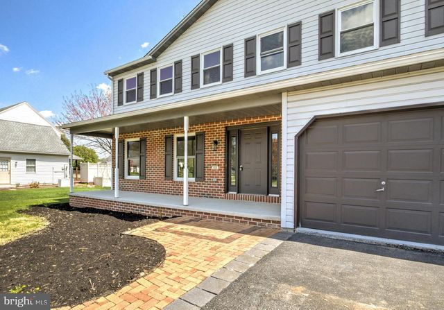 404 CLEMENS DR, Dillsburg, PA 17019