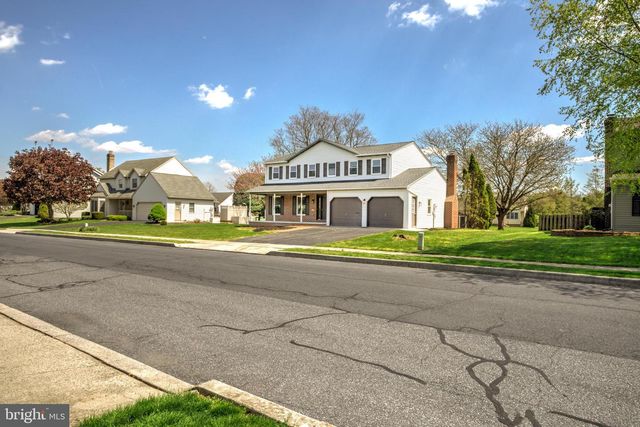 404 CLEMENS DR, Dillsburg, PA 17019