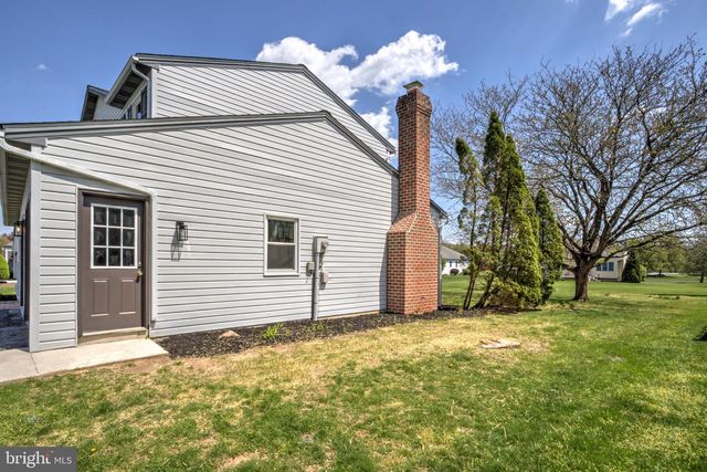 404 CLEMENS DR, Dillsburg, PA 17019