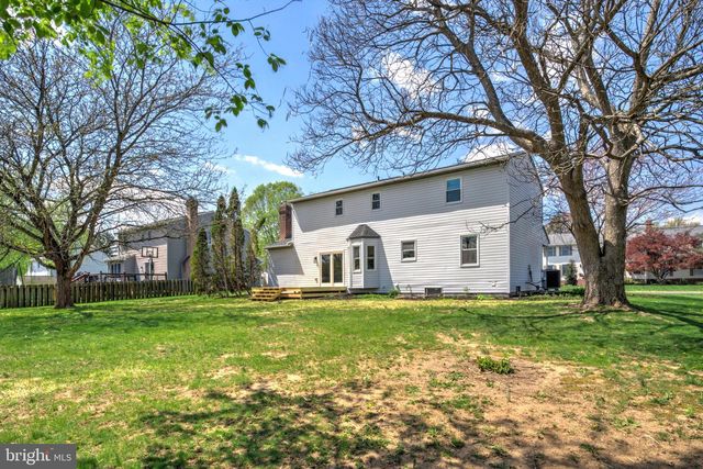 404 CLEMENS DR, Dillsburg, PA 17019