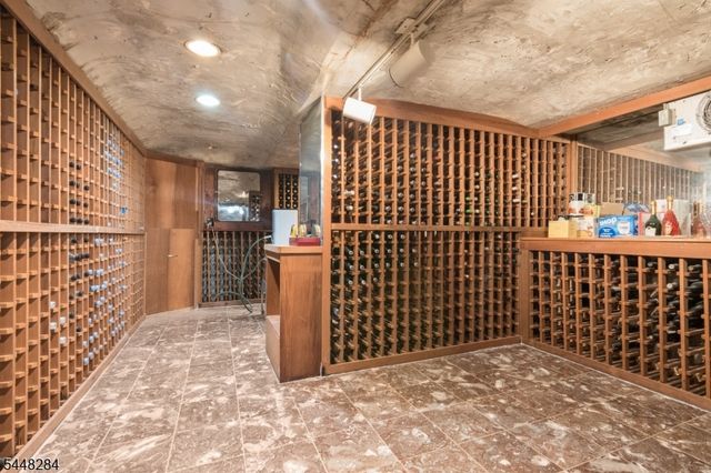 8 Cracco Ln, Wayne Twp., NJ 07470