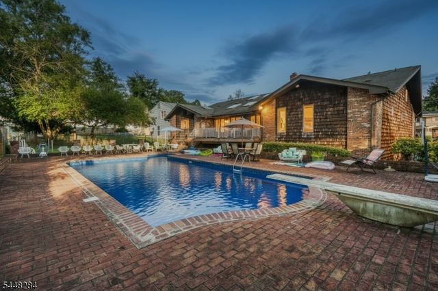 8 Cracco Ln, Wayne Twp., NJ 07470