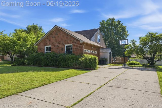 24438 Cote D Nel Drive, Farmington Hills, MI 48336