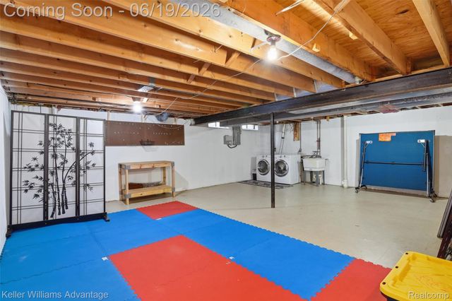24438 Cote D Nel Drive, Farmington Hills, MI 48336