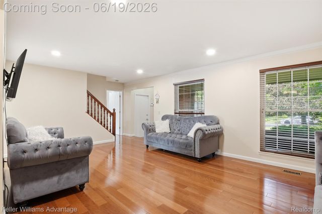 24438 Cote D Nel Drive, Farmington Hills, MI 48336