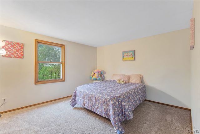 416 Mallard Drive, Camillus, NY 13031