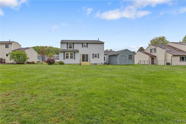 416 Mallard Drive, Camillus, NY 13031