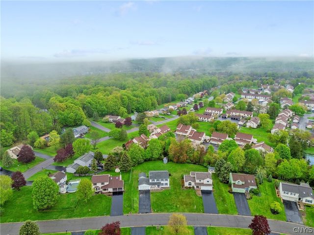 416 Mallard Drive, Camillus, NY 13031