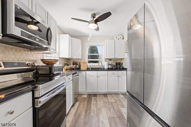 8 Navajo Ave, Parsippany-troy Hills Twp., NJ 07034