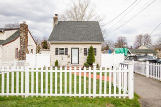 8 Navajo Ave, Parsippany-troy Hills Twp., NJ 07034