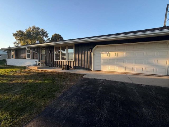 1760 Western AVENUE, Jackson, WI 53037