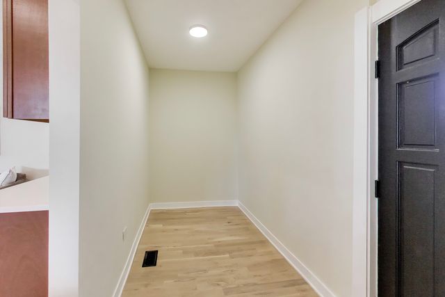 6730 W Dakin Street, Chicago, IL 60634