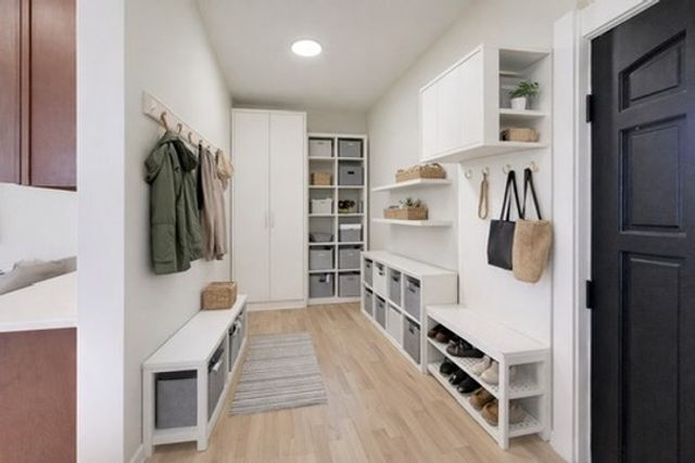 6730 W Dakin Street, Chicago, IL 60634