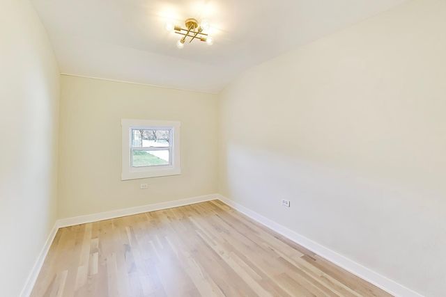 6730 W Dakin Street, Chicago, IL 60634