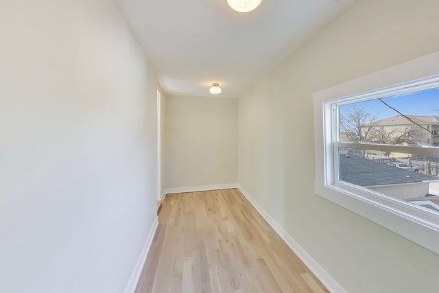 6730 W Dakin Street, Chicago, IL 60634