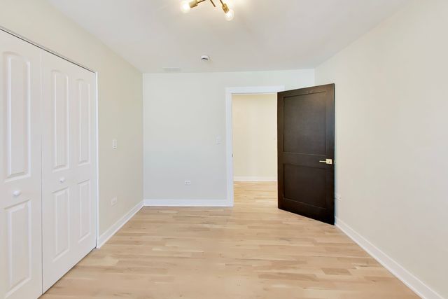 6730 W Dakin Street, Chicago, IL 60634