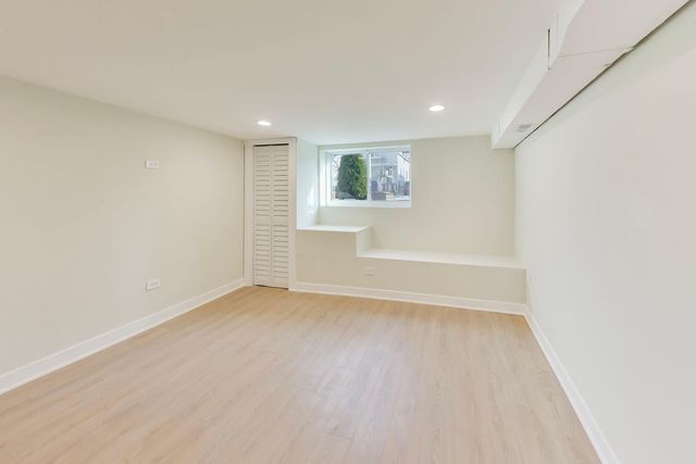 6730 W Dakin Street, Chicago, IL 60634