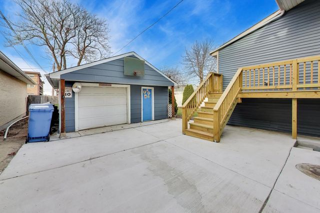 6730 W Dakin Street, Chicago, IL 60634