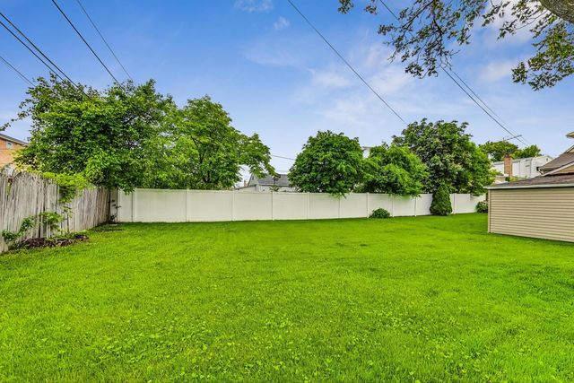 6730 W Dakin Street, Chicago, IL 60634