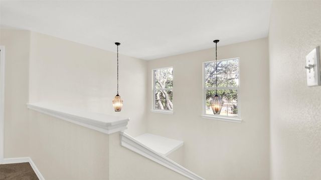 1613 Country Squire DR, Cedar Park, TX 78613