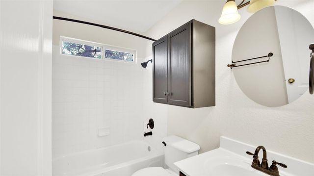 1613 Country Squire DR, Cedar Park, TX 78613