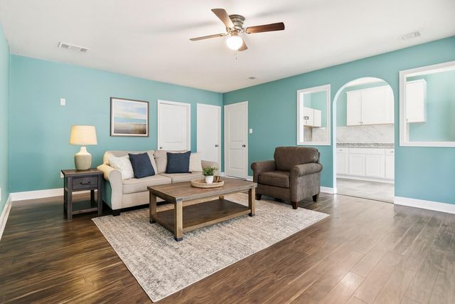69 County Road 3402, Cleveland, TX 77327