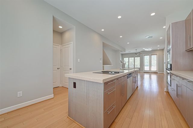 2748 Clay Street, Houston, TX 77003