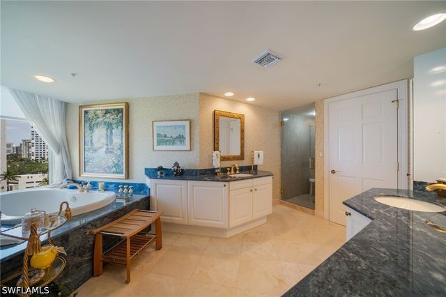 4021 Gulf Shore BLVD N 804, Naples, FL 34103