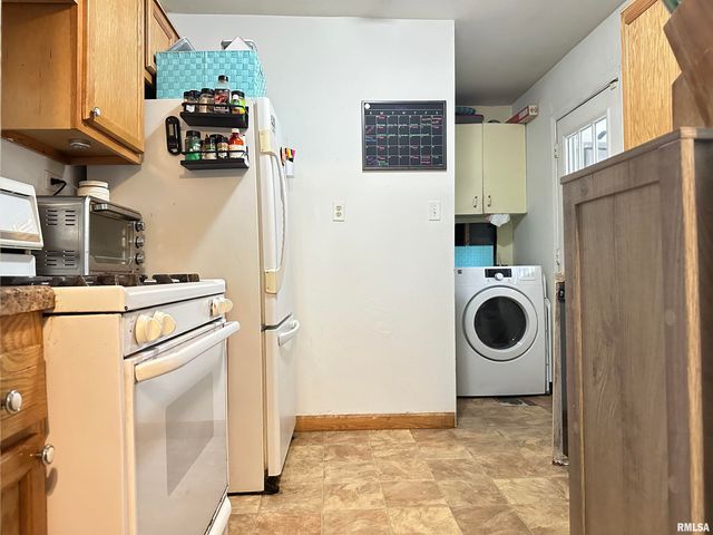 804 LINCOLN Road, Marquette Heights, IL 61554
