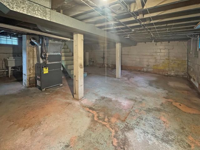 4958 S 20th STREET, Milwaukee, WI 53221