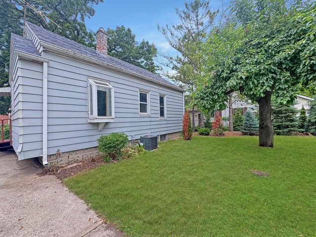 4958 S 20th STREET, Milwaukee, WI 53221