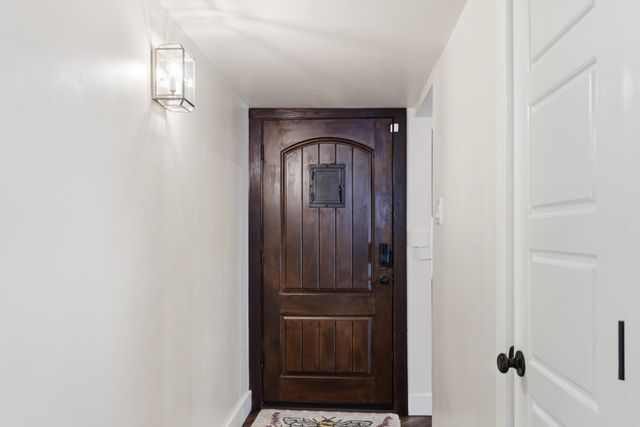 5717 Alegria Road NW, Albuquerque, NM 87114