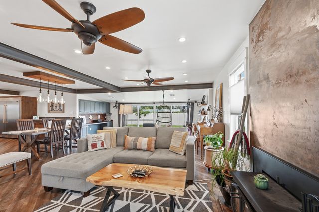 5717 Alegria Road NW, Albuquerque, NM 87114