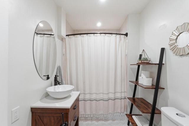 5717 Alegria Road NW, Albuquerque, NM 87114