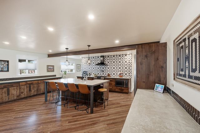 5717 Alegria Road NW, Albuquerque, NM 87114